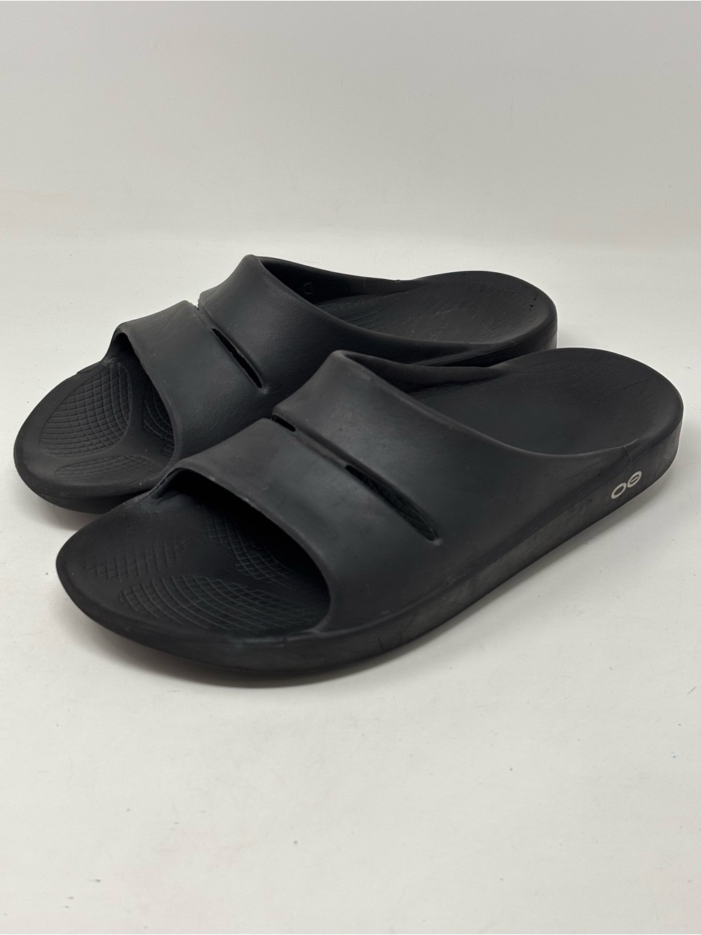 OOFOS OOAHH black slides sandals size Men 8/Women’s 10 unisex